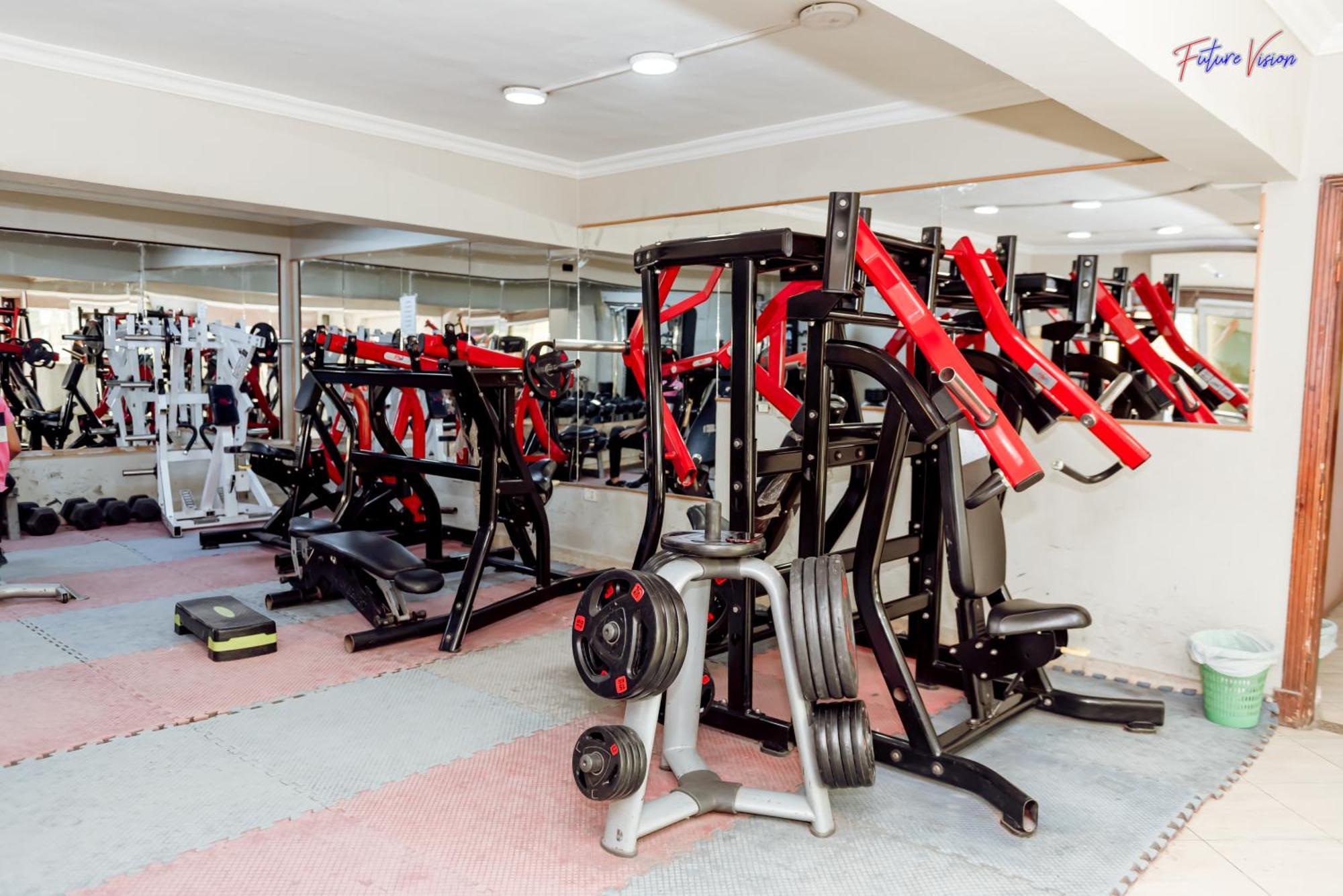 Rehana Plaza Hotel Il Il Cairo Esterno foto A gym in India